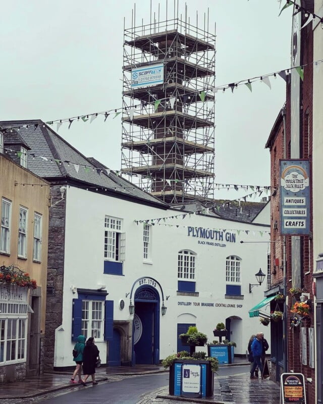 Plymouth Gin Chimney 